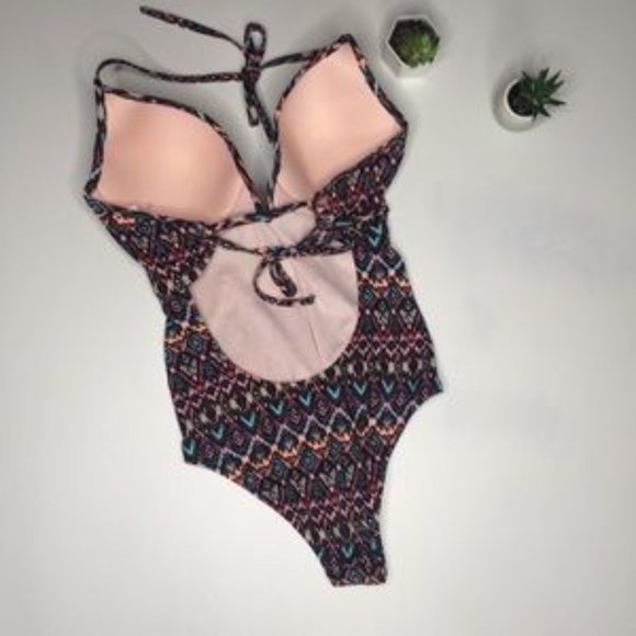 Shade & Shore 36D Tribal One Piece Swimsuit - Picture 4 of 7